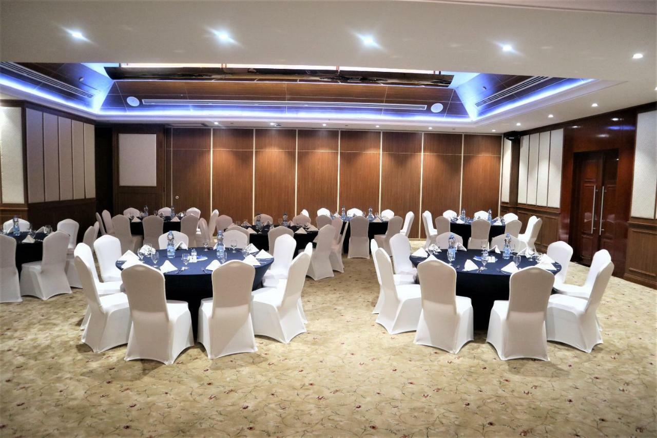 Hotel Golden Tulip Headington Maskat Zewnętrze zdjęcie